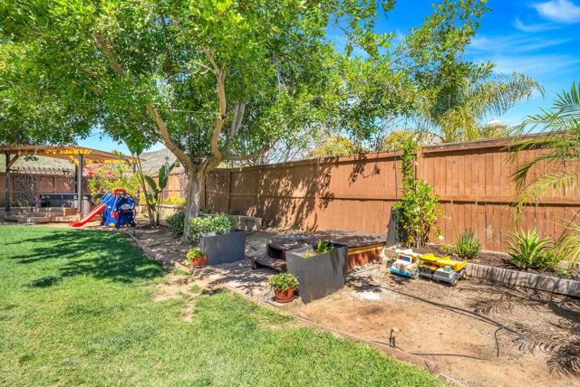 448 Kennedy Court, Escondido CA: https://media.crmls.org/mediaz/0359bfba-736a-4bb5-944f-242a3bcbfcb2.jpg