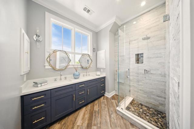 852 Paloma Avenue, Burlingame CA: https://media.crmls.org/mediaz/035a0f87-b0e8-4197-b0b4-5f39ac46d02f.jpg