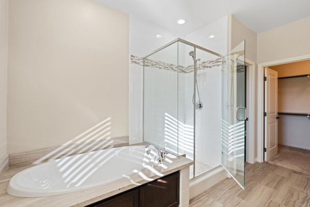 Detail Gallery Image 14 of 45 For 15968 Parkview Loop, San Diego,  CA 92127 - 4 Beds | 3 Baths