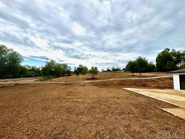 15176 Vali Hai Rd, Poway CA: https://media.crmls.org/mediaz/035a59f6-8583-4189-961a-ce77131c1a98.jpg
