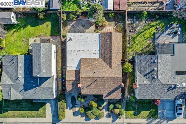 2285 Star Avenue, Castro Valley CA: https://media.crmls.org/mediaz/035ba08f-b8f4-4649-a534-e51ab3daf88d.jpg