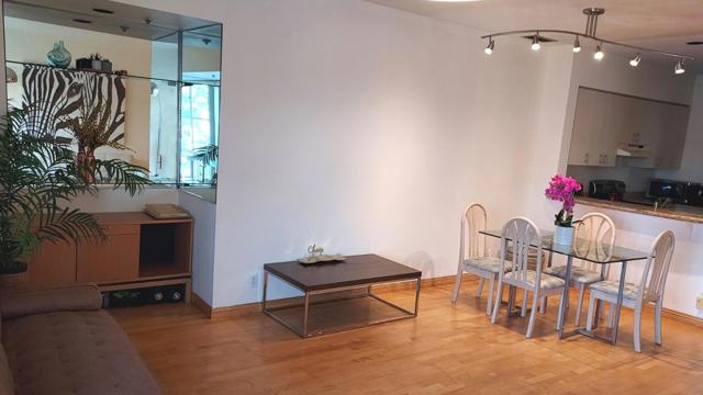 97 E Saint James Street, San Jose CA: https://media.crmls.org/mediaz/035c454f-6c86-41c9-a71c-c5d0707bfba5.jpg
