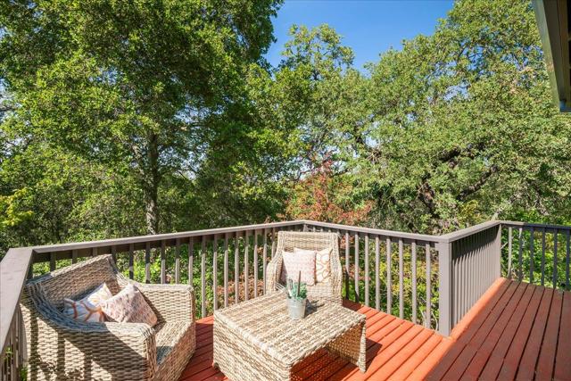 25 Grove Street, Los Gatos CA: https://media.crmls.org/mediaz/035c87bd-87cd-482d-9dda-b8c5e637c36f.jpg