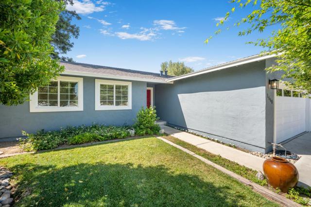 1660 Bluebonnet Way, Morgan Hill CA: https://media.crmls.org/mediaz/035cb883-0a41-423e-9dc6-1c459708f9cd.jpg