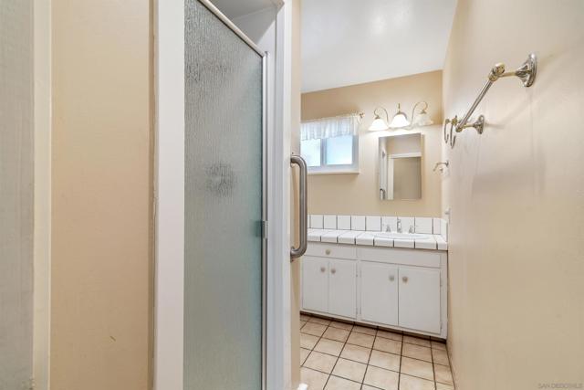 530 E 17th Ave, Escondido CA: https://media.crmls.org/mediaz/035e3506-0de8-4988-a91e-d8d1710943ab.jpg