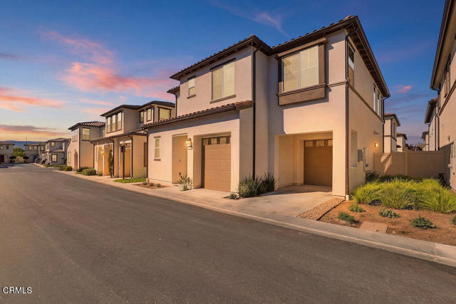 Detail Gallery Image 2 of 49 For 3067 Harrison Ln, Simi Valley,  CA 93065 - 3 Beds | 2/1 Baths