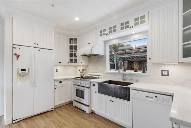 334 Park Way, Santa Cruz CA: https://media.crmls.org/mediaz/035e6aea-9fe6-483e-bdde-096cb728f766.jpg