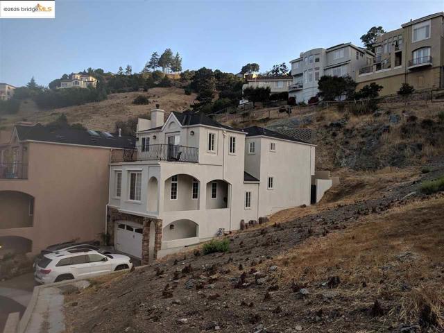 0 Redwood Rd, Oakland CA: https://media.crmls.org/mediaz/035edb66-8acc-4937-9916-d3e2529ff2dd.jpg