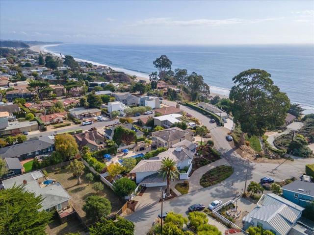 433 Seaview Drive, Aptos CA: https://media.crmls.org/mediaz/035ee93a-9f09-4621-abac-866d440ae1ad.jpg