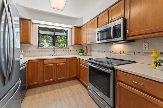 431 Northlake Drive, San Jose CA: https://media.crmls.org/mediaz/036079f2-c2f9-4704-84fb-f363bbde87ba.jpg