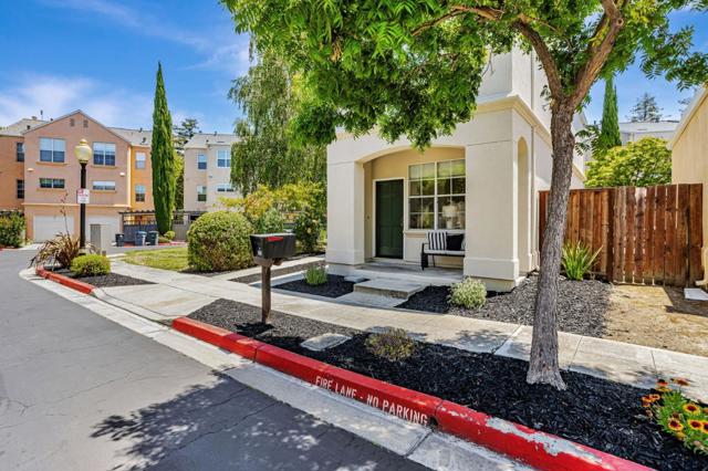 103 Whits Road, Mountain View CA: https://media.crmls.org/mediaz/0360effe-7da5-41f0-bb1b-643c39d612c0.jpg