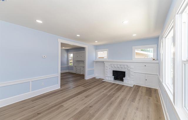 4015 SAN JUAN ST, Oakland CA: https://media.crmls.org/mediaz/03610602-d3d8-4514-b863-aedeeeefcd67.jpg