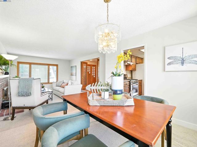 2858 Superior Dr, Livermore CA: https://media.crmls.org/mediaz/03629fe9-fdcf-4c5b-8956-90430787c623.jpg