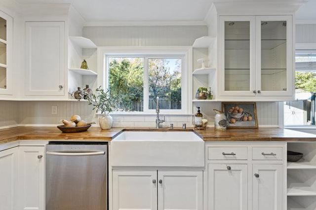 819 Cumberland Drive, Gilroy CA: https://media.crmls.org/mediaz/0362c12a-33e6-4054-acb5-02de54caa0cf.jpg