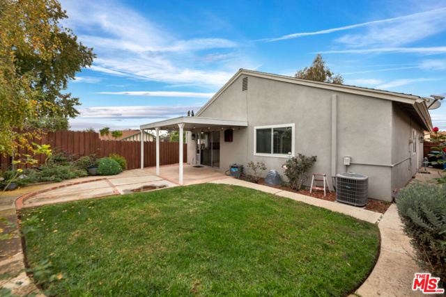 13480 Laurelhurst Road, Moorpark CA: https://media.crmls.org/mediaz/036399cc-6bb2-4db2-a51a-f0899d689784.jpg