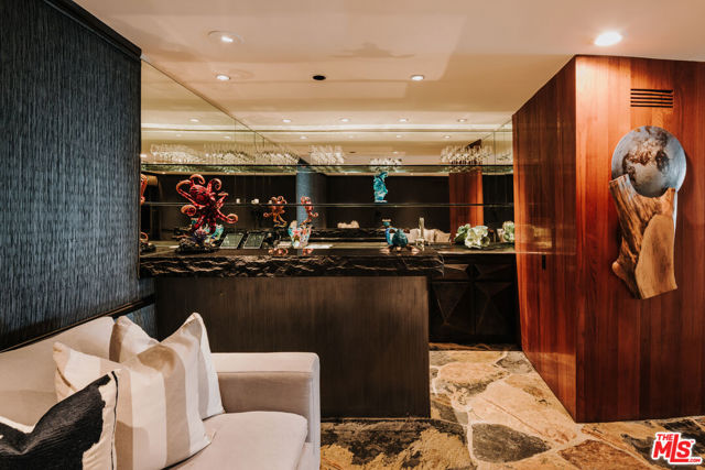 23614 Malibu Colony Road, Malibu CA: https://media.crmls.org/mediaz/0363ef8e-6545-4827-b5f2-981593743aba.jpg