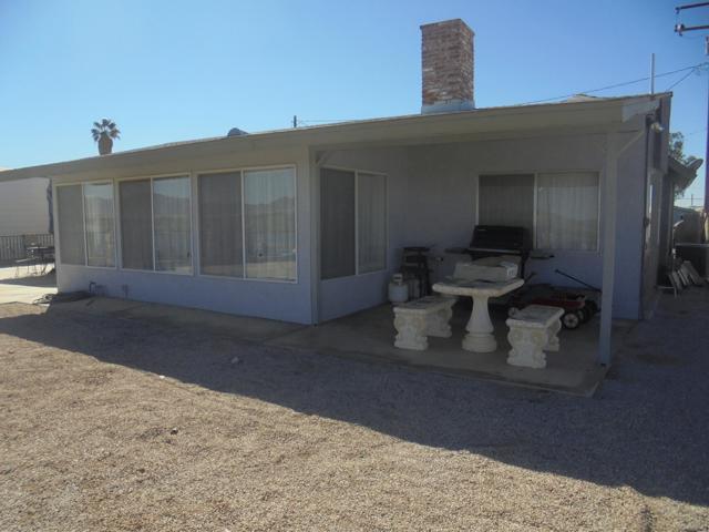 5682 Colorado River Road, Blythe CA: https://media.crmls.org/mediaz/03649906-320a-47a8-a737-e70b70f4e513.jpg