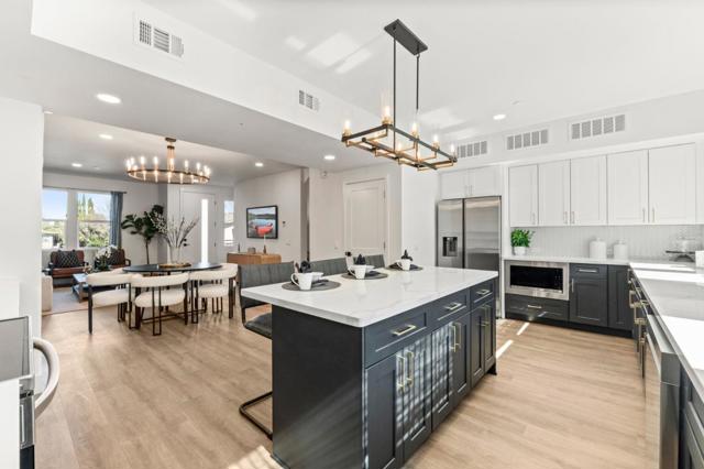 584 Compton Terrace, Sunnyvale CA: https://media.crmls.org/mediaz/03649c50-00da-4ffc-a261-3c279a548b76.jpg