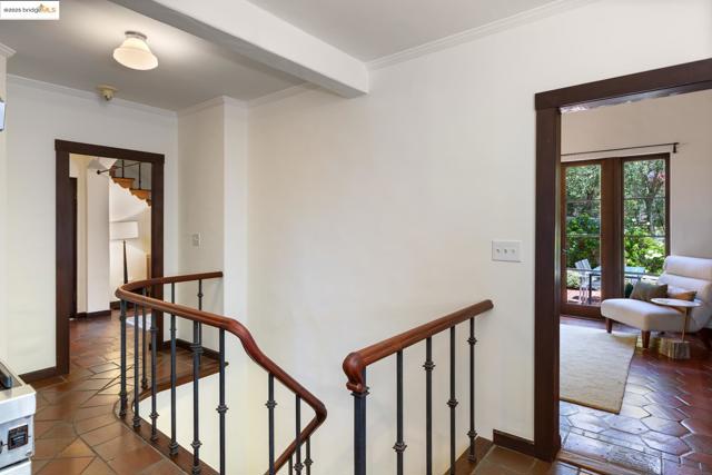 2583 Buena Vista Way, Berkeley CA: https://media.crmls.org/mediaz/03650b5a-b858-4ac8-aa12-80166a6892b5.jpg