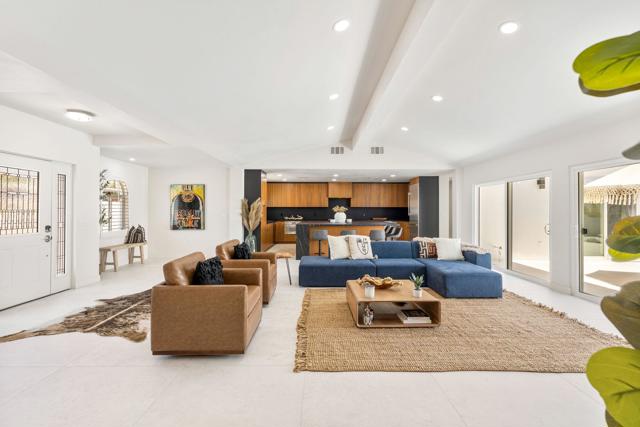 73298 Buckboard Trail, Palm Desert CA: https://media.crmls.org/mediaz/0365b57e-e9c9-4044-95c7-71cfc3db87d1.jpg