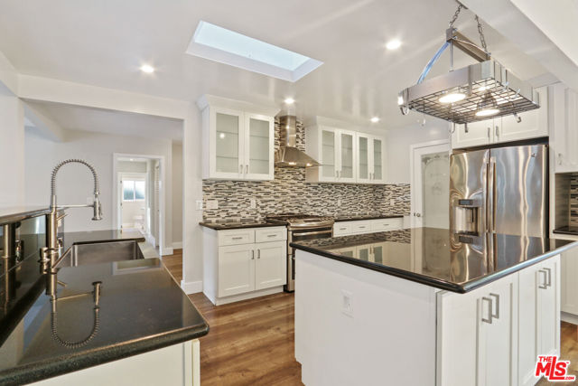 28745 Enrose Avenue, Rancho Palos Verdes, California 90275, 4 Bedrooms Bedrooms, ,1 BathroomBathrooms,Residential,Sold,Enrose,25573367 28745 Enrose Avenue, Rancho Palos Verdes, California 90275, 4 Bedrooms Bedrooms, ,1 BathroomBathrooms,Residential,Sold,Enrose,25573367