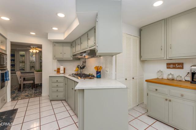 Detail Gallery Image 12 of 42 For 17 Tahquitz Ct #216,  Camarillo,  CA 93012 - 2 Beds | 2 Baths