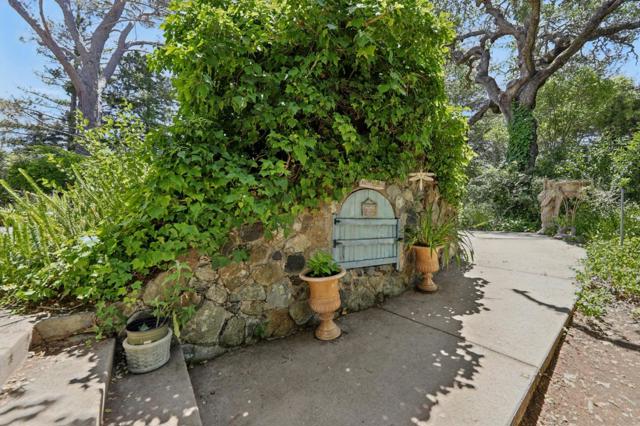 18211 Saratoga Los Gatos Road, Monte Sereno CA: https://media.crmls.org/mediaz/036883a6-e4d4-4f37-9051-49b9f1d0c6fb.jpg