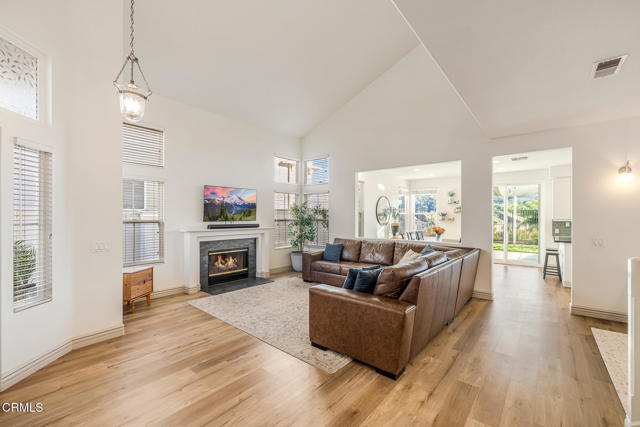 Detail Gallery Image 2 of 35 For 3118 Foxtail Ct, Thousand Oaks,  CA 91362 - 3 Beds | 2 Baths