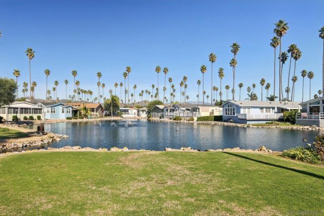 1215 Anchors Way Drive, Ventura CA: https://media.crmls.org/mediaz/03693554-caef-487d-8f47-c9efad1ff9f5.jpg