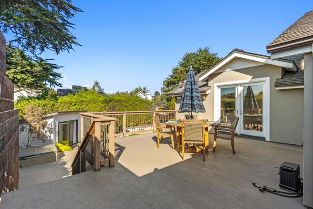 2200 Dolphin Drive, Aptos CA: https://media.crmls.org/mediaz/03698756-d193-4ba9-8941-6bdc8818b611.jpg