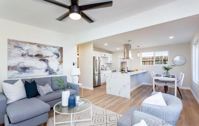 924 Florida St, Imperial Beach CA: https://media.crmls.org/mediaz/0369d38f-fbfa-4ea6-aef9-c7ccaf053805.jpg