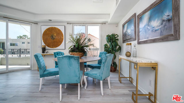 12222 WILSHIRE Boulevard, Los Angeles CA: https://media.crmls.org/mediaz/0369e7dc-cda2-4068-be41-d66575116cea.jpg