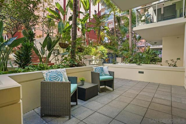 1431 Pacific Hwy, San Diego CA: https://media.crmls.org/mediaz/0369f2c1-648c-42ad-8af1-1bcc36ca5c1a.jpg