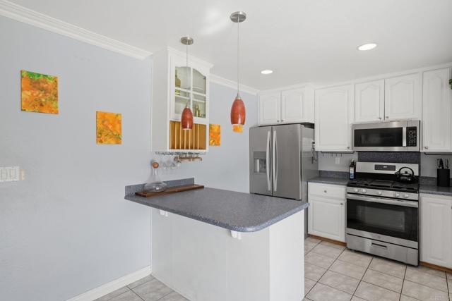 Detail Gallery Image 11 of 43 For 11397 Polaris Dr, San Diego,  CA 92126 - 2 Beds | 2 Baths