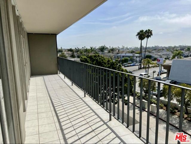 5400 E The Toledo, Long Beach CA: https://media.crmls.org/mediaz/036b7ad5-b850-4b86-a7de-5e434d234019.jpg