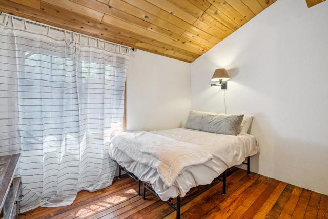 35425 Stonewall Drive, Shingletown CA: https://media.crmls.org/mediaz/036c0a97-9cf6-470d-a20d-97a0e5f14b9a.jpg