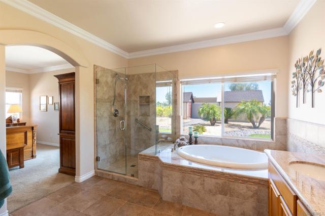 2059 Avocado Knoll Lane, Fallbrook CA: https://media.crmls.org/mediaz/036c2198-cbee-4990-8ead-b88b785787fd.jpg