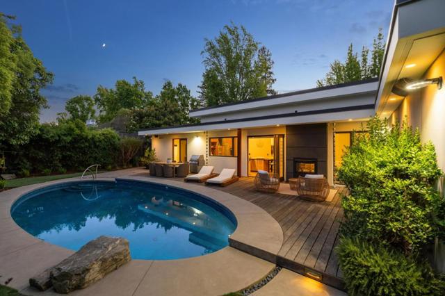 28 Politzer Drive, Menlo Park CA: https://media.crmls.org/mediaz/036c33e8-a813-4d0c-bfb9-60828d628dae.jpg