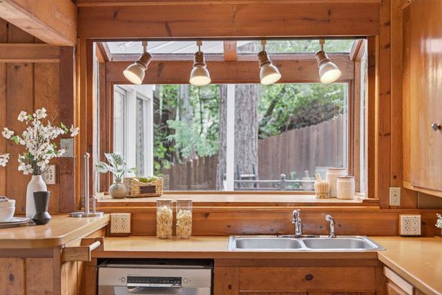 14755 Two Bar Road, Boulder Creek CA: https://media.crmls.org/mediaz/036c5203-ce9d-4c28-b3b9-cd13fa608e22.jpg