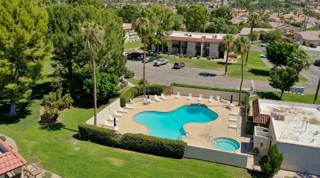 9639 Spyglass Avenue, Desert Hot Springs CA: https://media.crmls.org/mediaz/036cd8e3-9a0c-4753-830b-695d4b04322f.jpg
