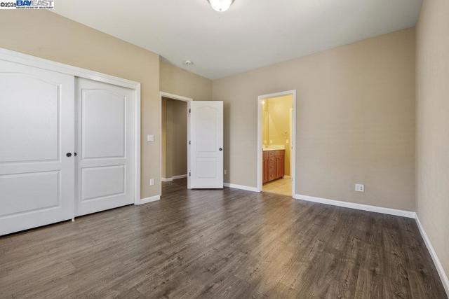 670 W Privado Way, Mountain House CA: https://media.crmls.org/mediaz/036cf4eb-36aa-4ad2-a0b0-7a7d8f9fcd5b.jpg