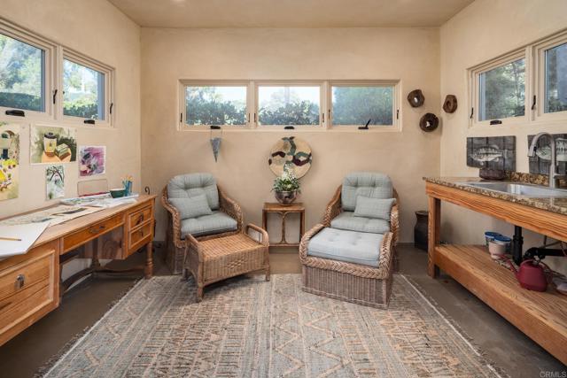 14479 Emerald Lane, Rancho Santa Fe CA: https://media.crmls.org/mediaz/036dccd0-389c-4a14-ae1c-625deb8a23f1.jpg