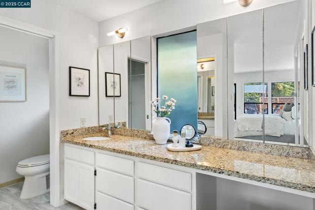 131 Clover Hill Court, Danville CA: https://media.crmls.org/mediaz/036e4563-ba19-499e-83b6-7b0960e97015.jpg