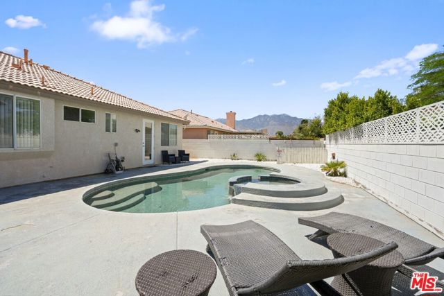 69730 Mccallum Way, Cathedral City CA: https://media.crmls.org/mediaz/036e8cf2-70c3-434c-a032-c5cc76ad3940.jpg