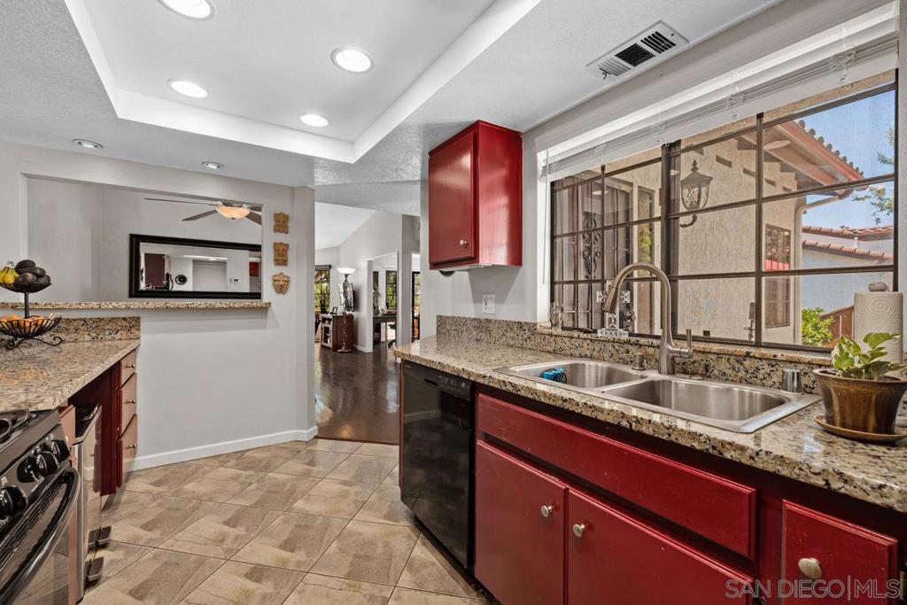 MLS #250034854SD img 13