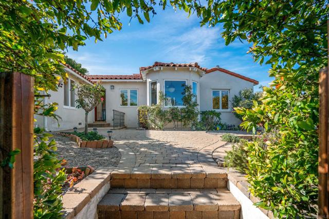 1865 Soledad Ave, La Jolla CA: https://media.crmls.org/mediaz/036f10d6-59e3-400c-b1e6-2072fdf04cf6.jpg