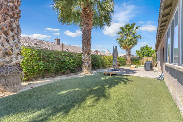 83881 Festivo Court, Indio CA: https://media.crmls.org/mediaz/036ff6ff-605c-4424-8162-37c7f2270474.jpg