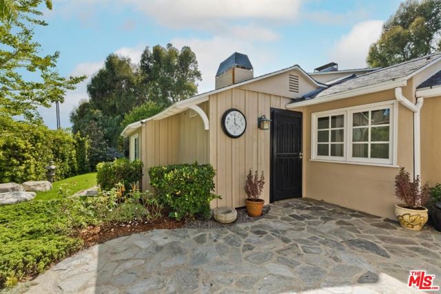 17951 Tramonto Drive, Pacific Palisades, California 90272, 3 Bedrooms Bedrooms, ,2 BathroomsBathrooms,Single Family Residence,For Sale,Tramonto,24405745