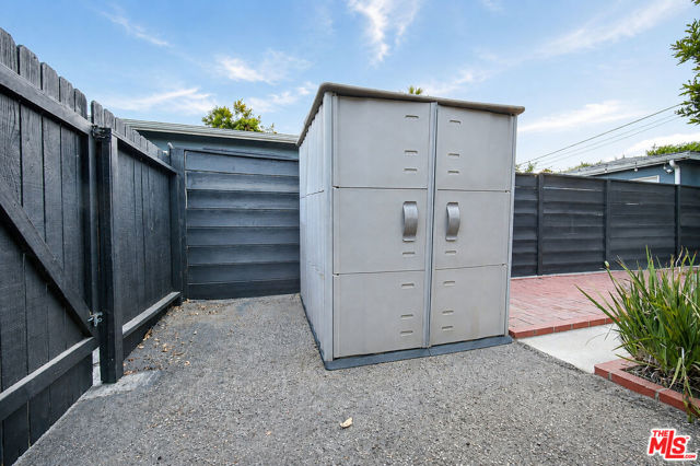 12773 La Maida Street photo 38