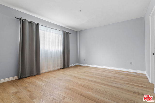 11743 Mayfield, Los Angeles CA: https://media.crmls.org/mediaz/037178e2-6eb1-4481-b914-6a8a7692aad5.jpg